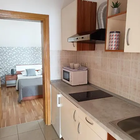 Antonia 3* Makarska