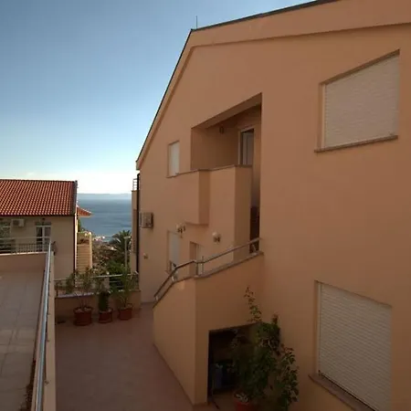 Antonia 3* Makarska