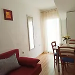 Antonia 3* Макарска
