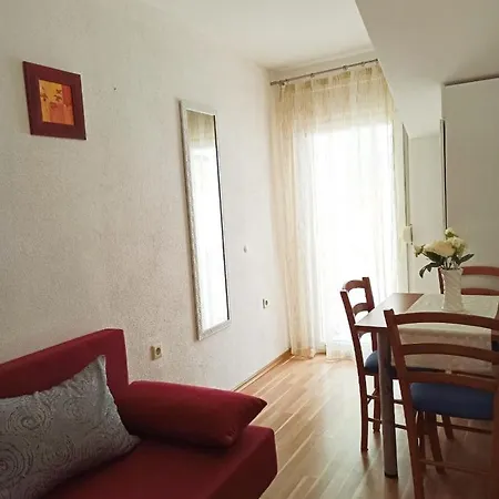 Antonia 3* Μακάρσκα