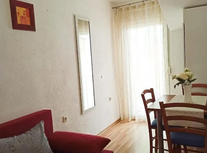 Antonia 3* ماكارسكا